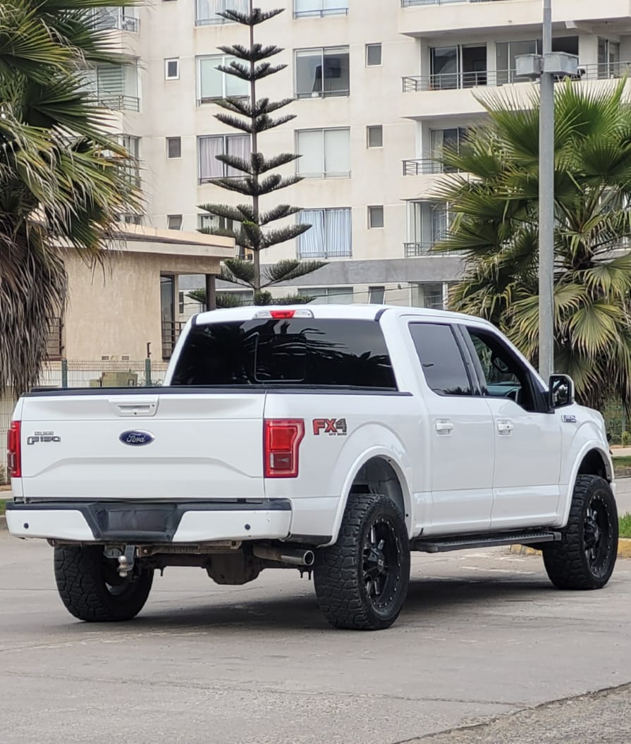 Ford F-150 Lariat V8 2017 🇺🇸