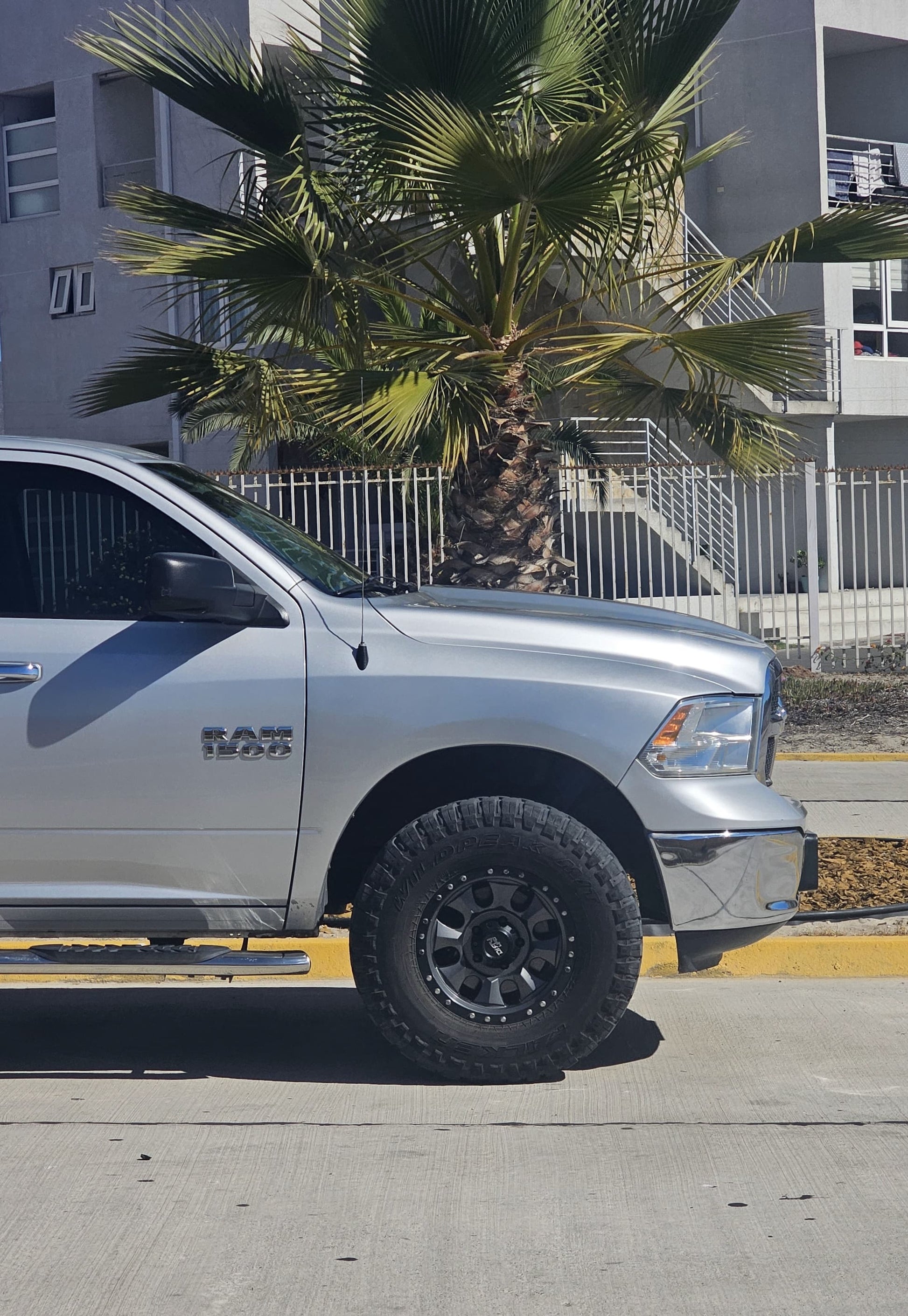 Dodge RAM 1500 SLT 4x4 2014🇺🇸