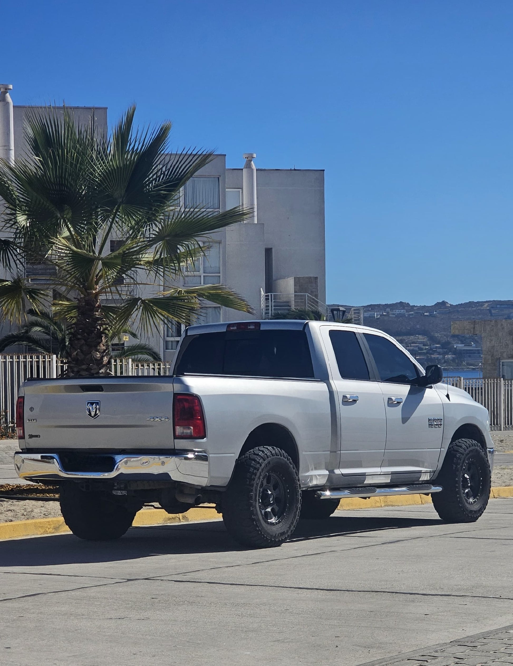 Dodge RAM 1500 SLT 4x4 2014🇺🇸