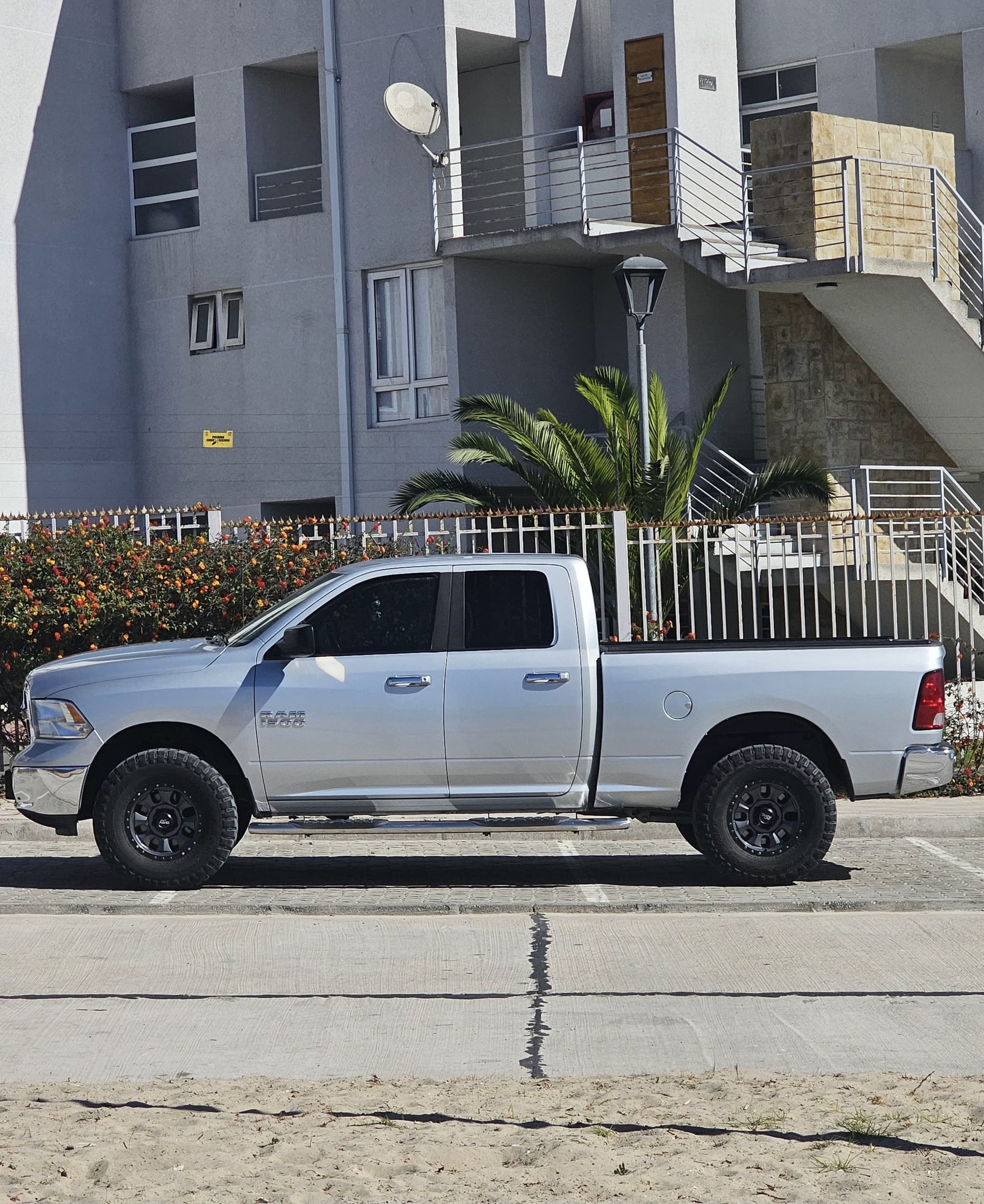 Dodge RAM 1500 SLT 4x4 2014🇺🇸