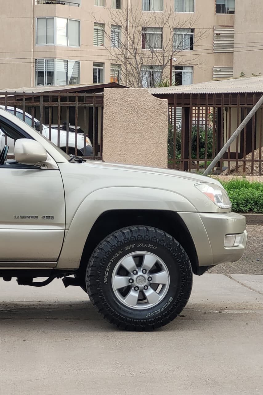 Toyota 4Runner Limited 4x4 2005 🇯🇵
