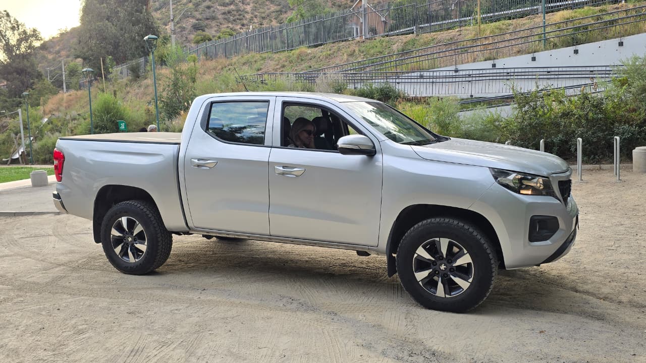 PEUGEOT LANDTREK MT 4X2 2023 🇫🇷