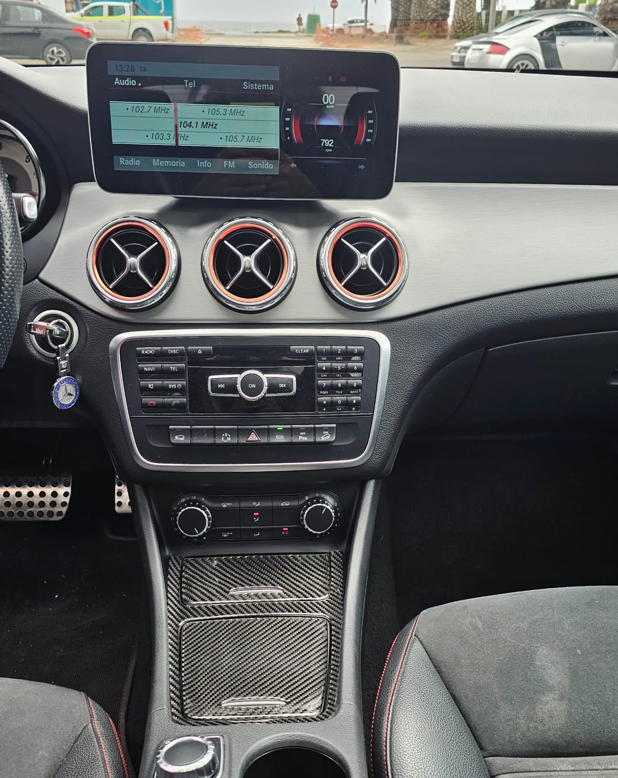 Mercedes-Benz GLA 220d 2014 🇩🇪