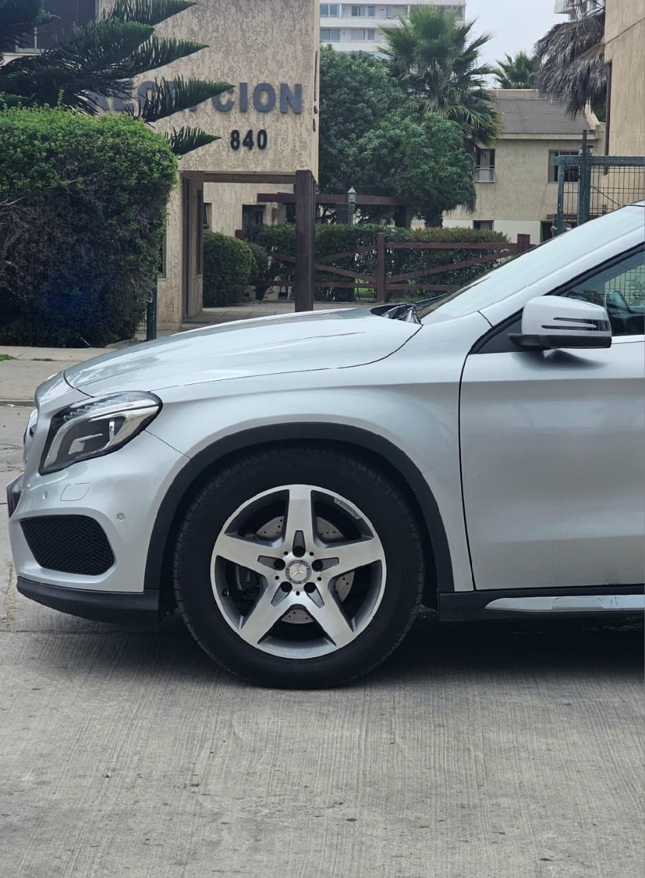 Mercedes-Benz GLA 220d 2014 🇩🇪