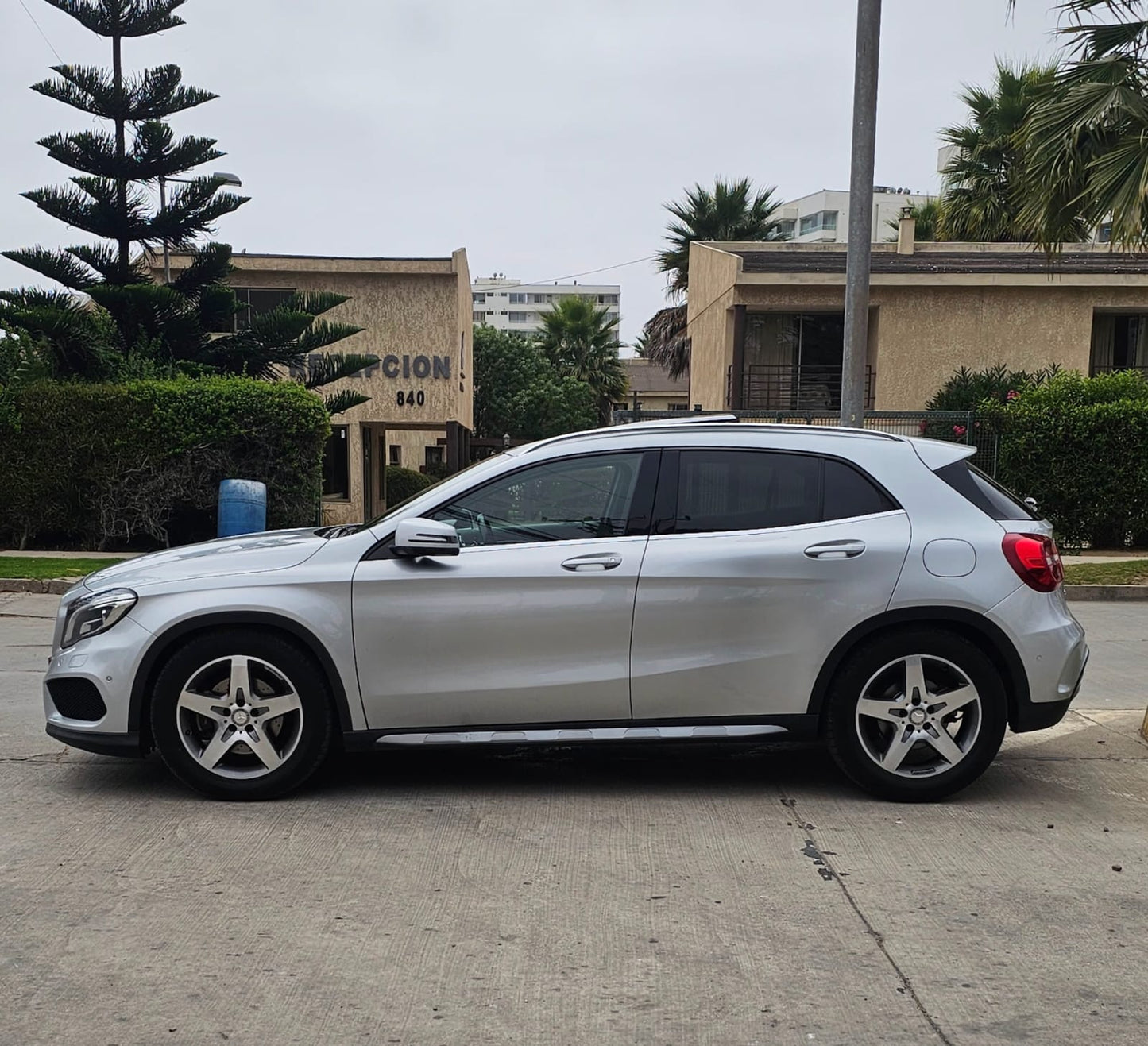 Mercedes-Benz GLA 220d 2014 🇩🇪