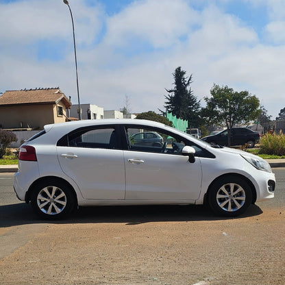 KIA RIO 5 EX AT 2015 🇰🇷