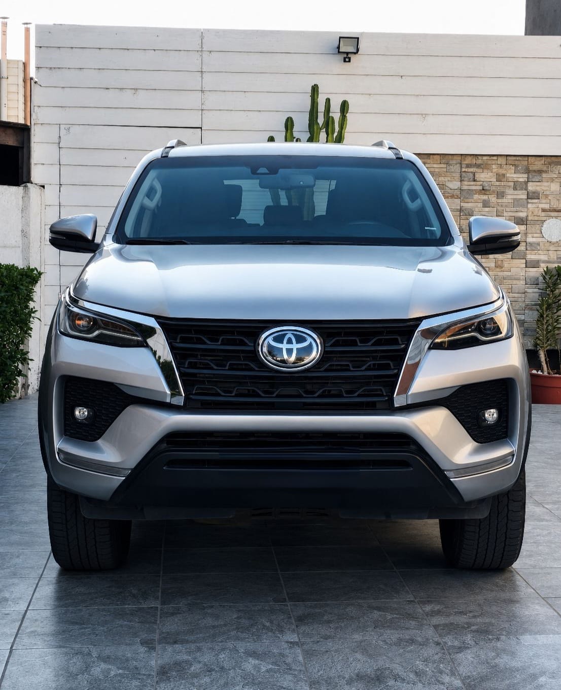 TOYOTA FORTUNER SR5 2022 4x4 AT 🇯🇵