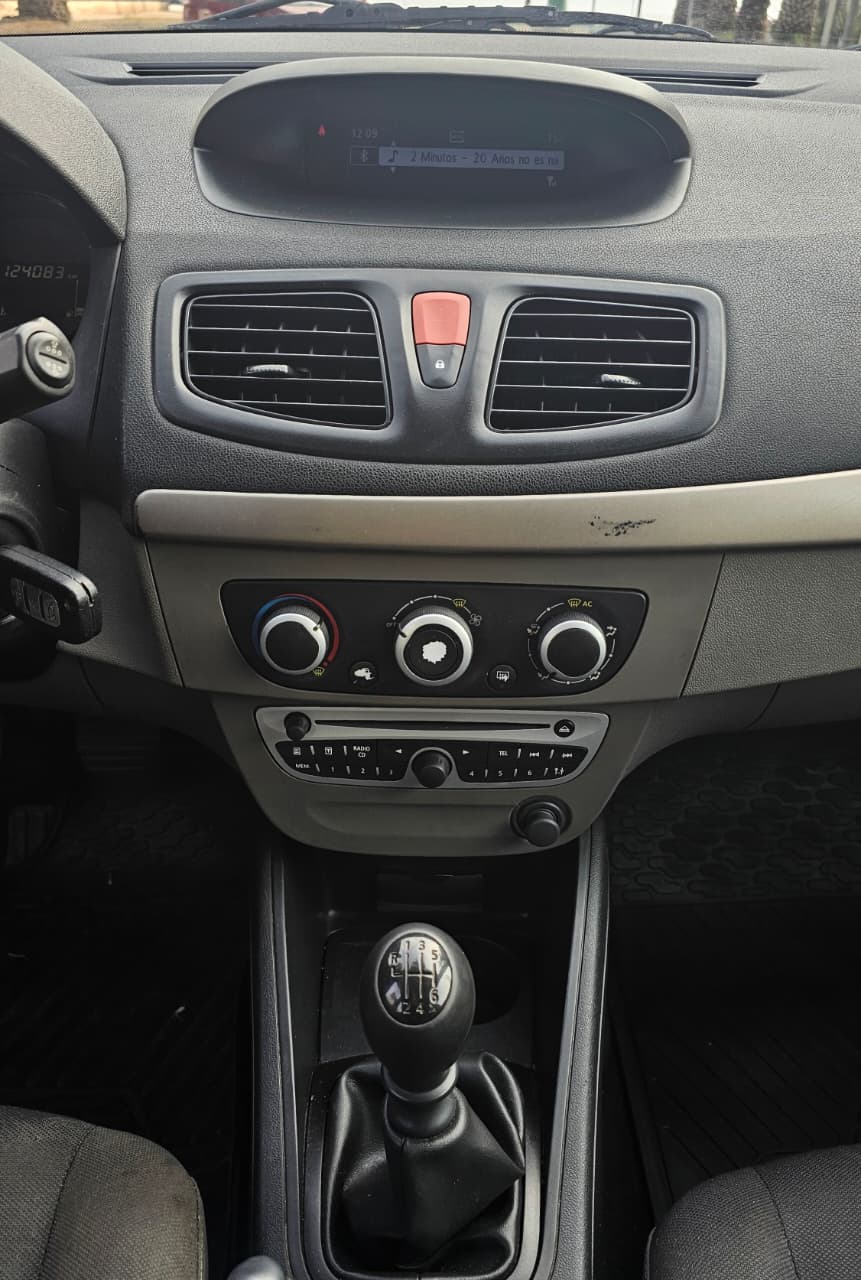 RENAULT MÉGANE III HB EXPRESSION 2.0 MT  2011 🇫🇷