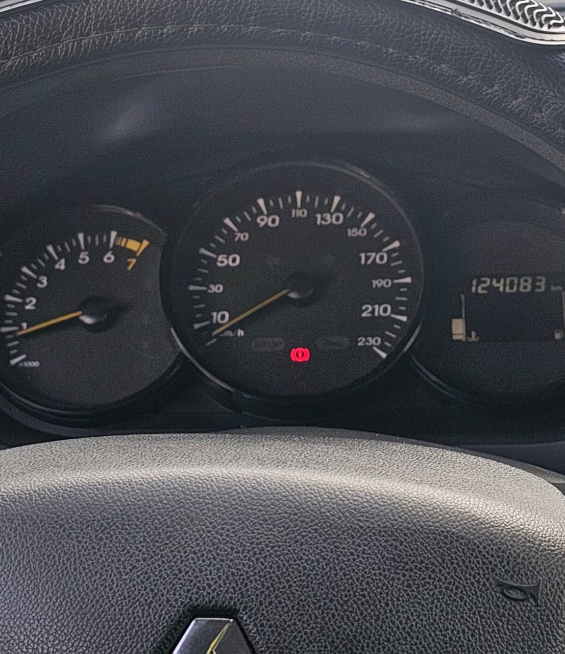 RENAULT MÉGANE III HB EXPRESSION 2.0 MT  2011 🇫🇷
