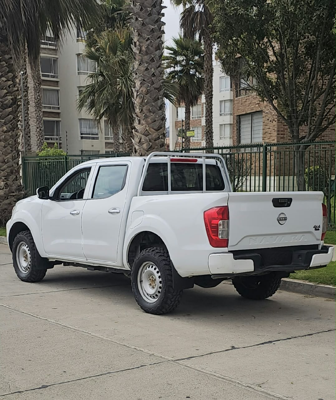 NISSAN NAVARA SE MT 4X4 2024 🇯🇵
