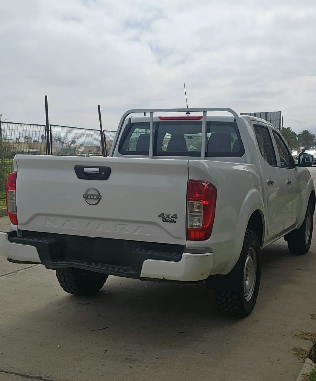 NISSAN NAVARA SE MT 4X4 2024 🇯🇵