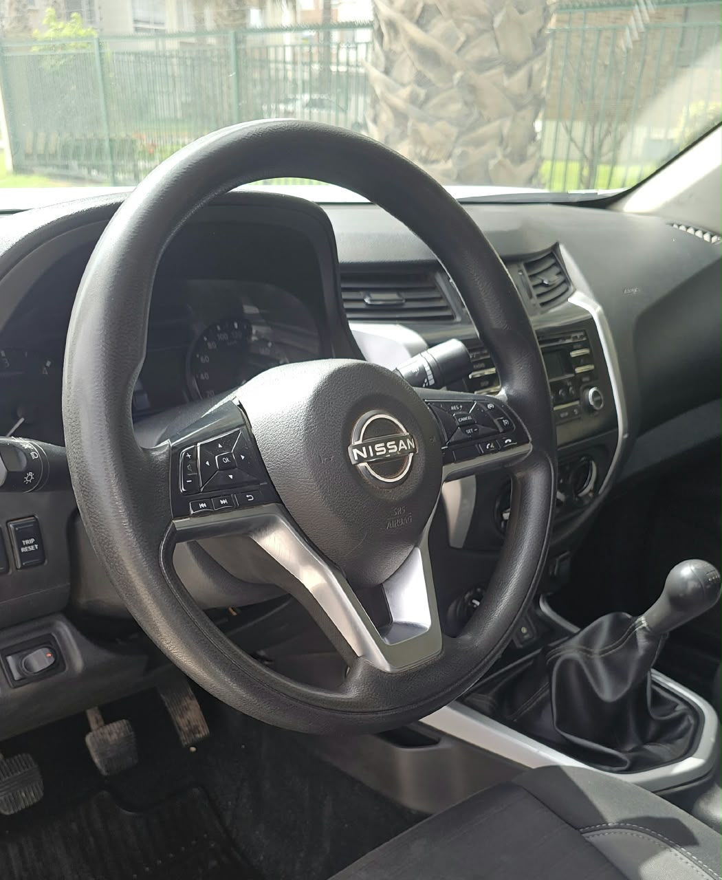 NISSAN NAVARA SE MT 4X4 2024 🇯🇵