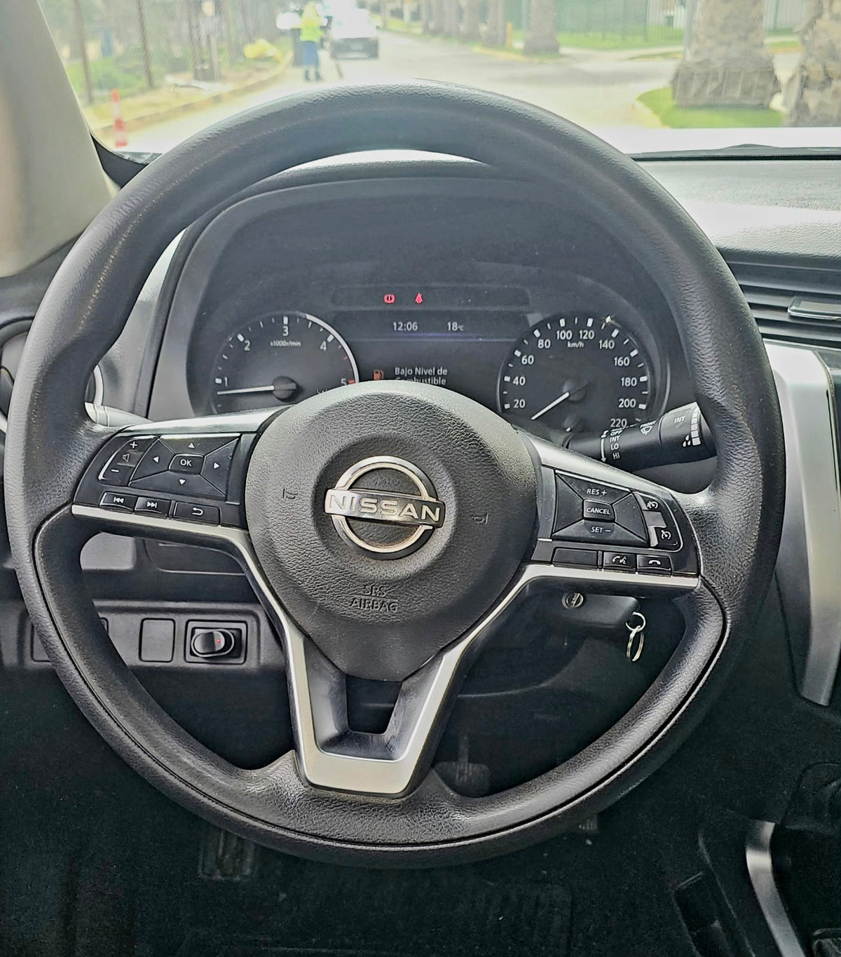 NISSAN NAVARA SE MT 4X4 2024 🇯🇵