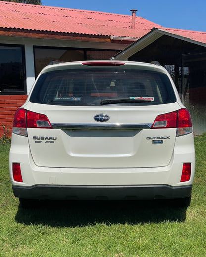 SUBARU OUTBACK XS AWD DIÉSEL 2015🇯🇵