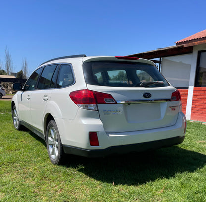 SUBARU OUTBACK XS AWD DIÉSEL 2015🇯🇵