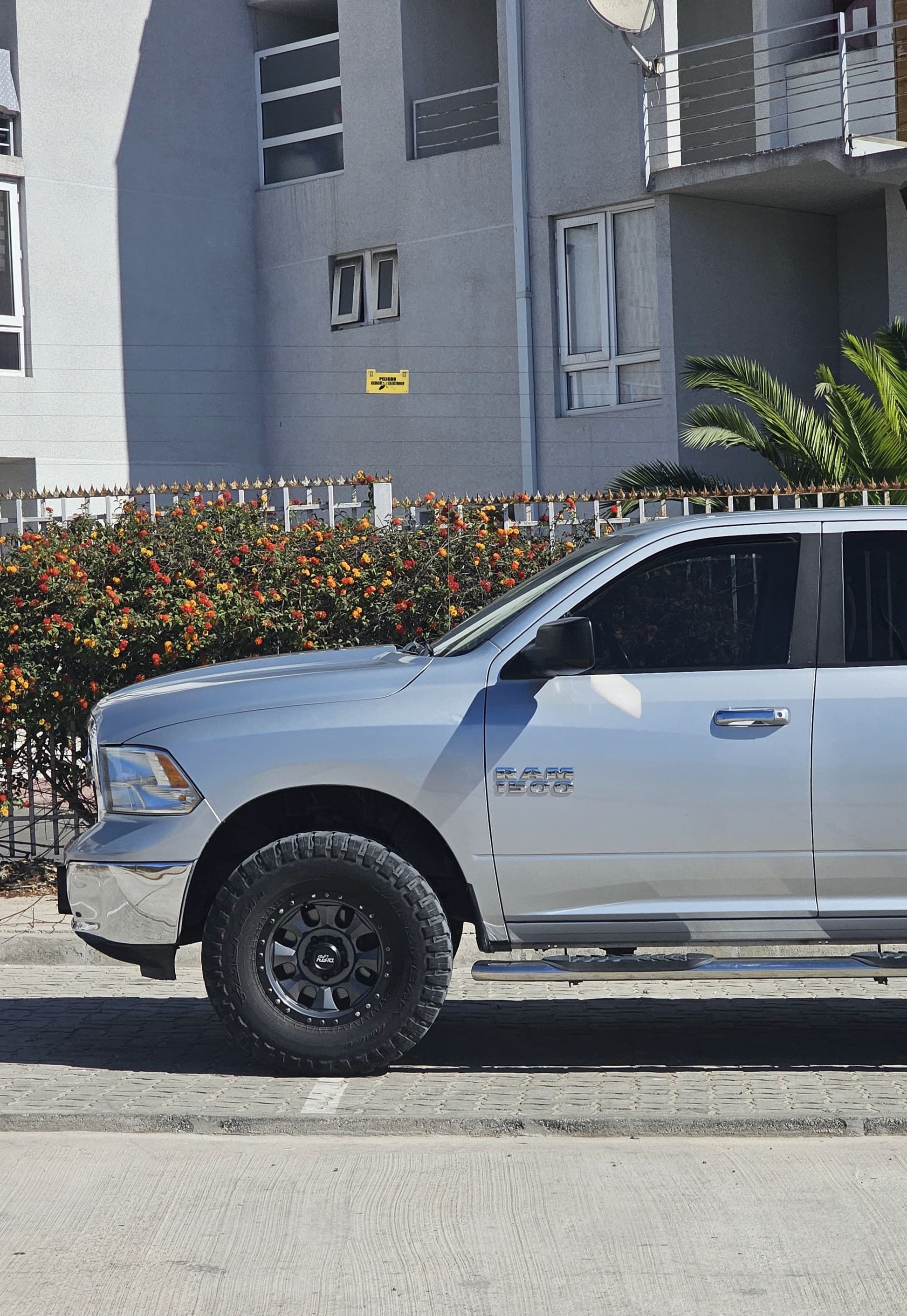 Dodge RAM 1500 SLT 4x4 2014🇺🇸